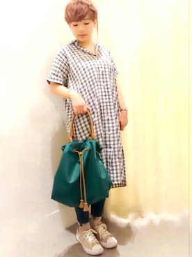 「earth music&ecology（アースミュージックアンドエコロジー）のアイテム（スニーカー）」を使った、immisaさん（レディース・154cm）の春コーディネート