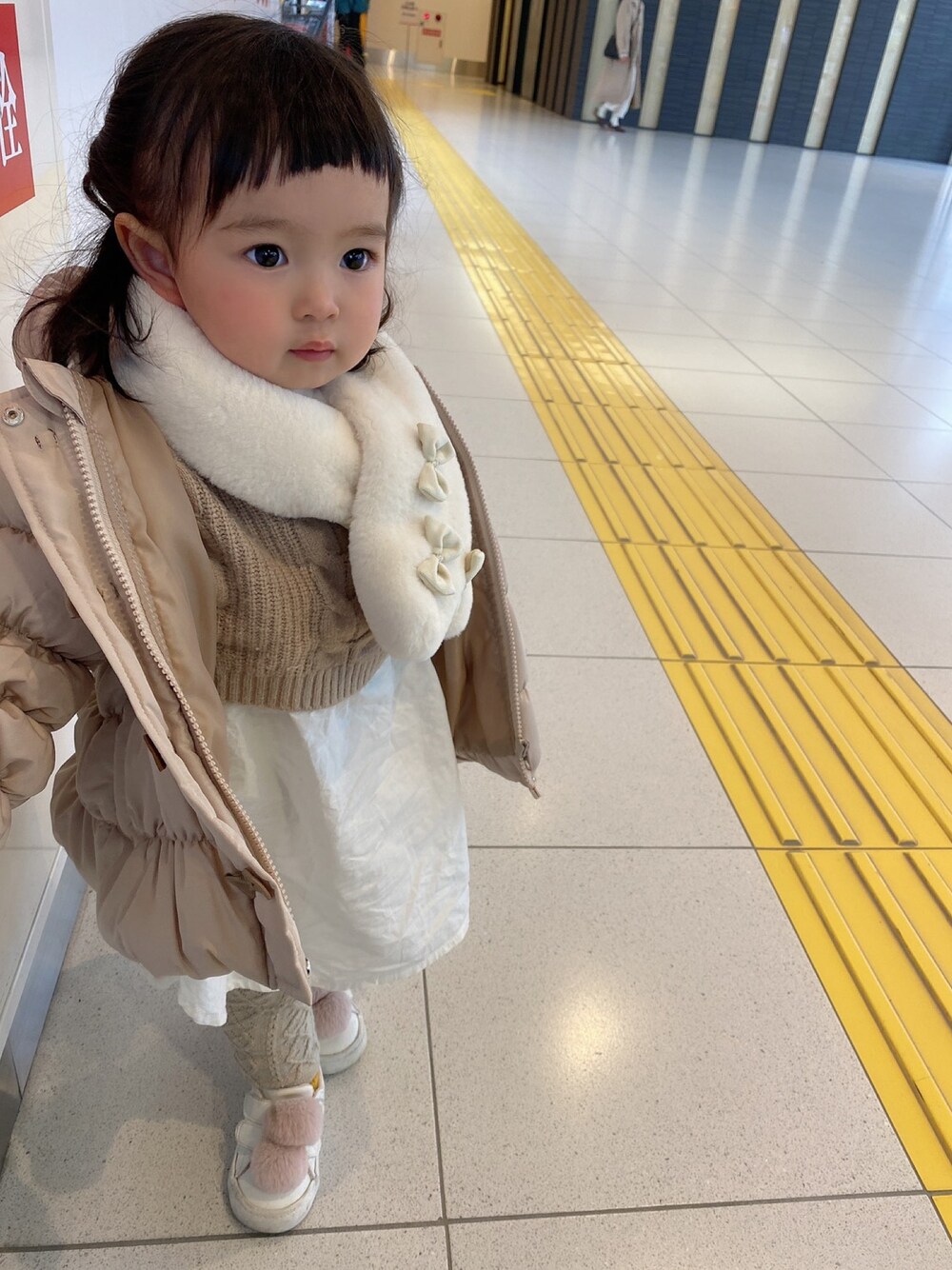 「女の子コーデ、1歳9ヶ月」｜「KPのアイテム（バンダナ/スカーフ、ホワイト系）」を使った、rihoさん（レディース・80cm）の冬コーディネートの1枚目の写真