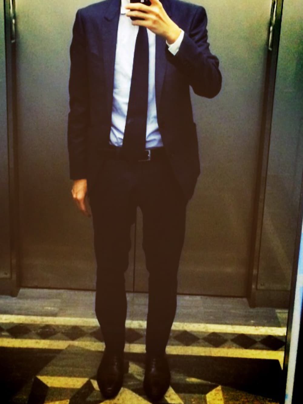 「Suit、スーツ」｜「SUIT SELECTのアイテム（セットアップ、ブルー系）」を使った、kさん（メンズ・165cm）の冬コーディネートの1枚目の写真