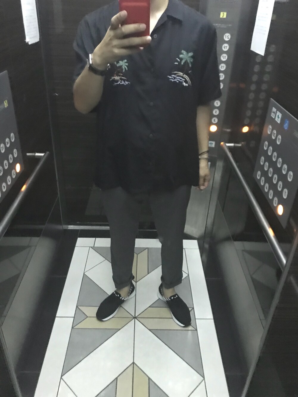 「NIKEのNIKE　ナイキエアウーブン（スニーカー、ブラック系）」を使った、yunyun_jpさん（メンズ・177cm）の夏コーディネートの1枚目の写真
