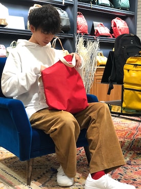 「真っ赤」｜RYOさん（メンズ・178cm）の冬コーディネート