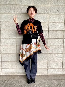 「TOGA PULLA（トーガ　プルラ）のアイテム（ボディバッグ/ウエストポーチ）」を使った、YIWENさん（レディース・165cm）の夏コーディネート