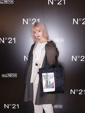 「アイテム（トートバッグ）」を使った、rio  shimizuさん（レディース・164cm・10代）の春コーディネート