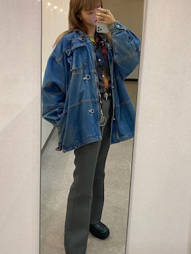 「くすみカラー」｜「アイテム（デニムジャケット）」を使った、rio  shimizuさん（レディース・164cm）の秋コーディネート