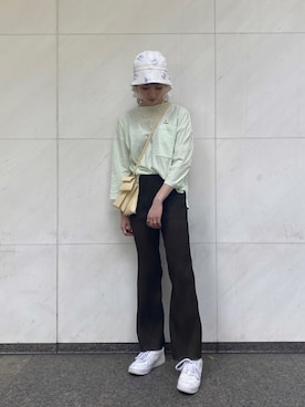 「EARIH（アーリ）のアイテム」を使った、rio  shimizuさん（レディース・164cm）の春コーディネート