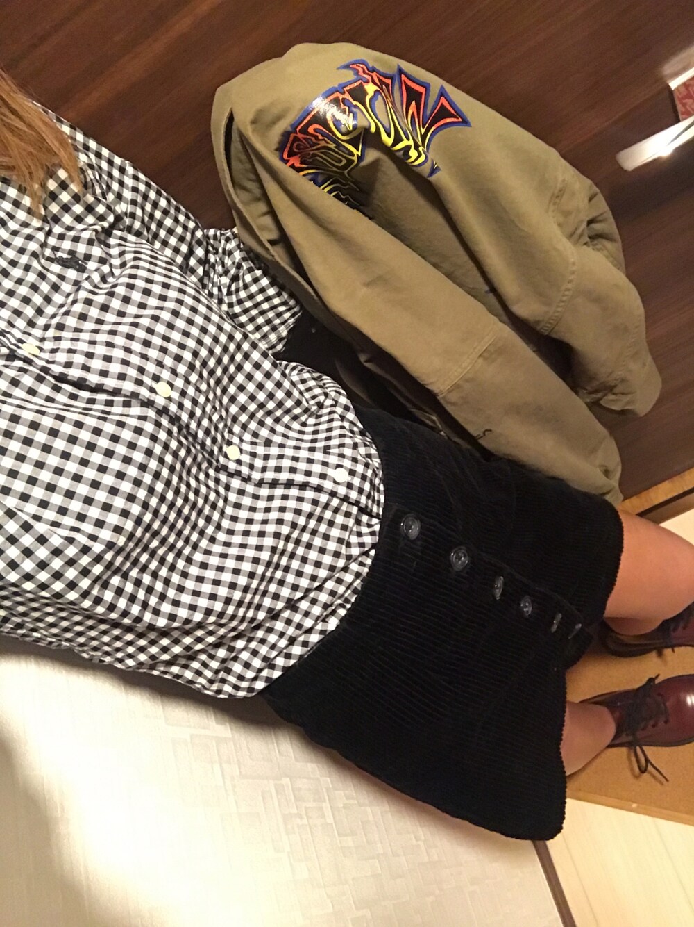「Polo Ralph Lauren、FOREVER 21、moussy、rvca、Dr.Martens、ootd、カジュアル、ロック、パンク、コーデュロイ」｜「POLO RALPH LAURENのスリム フィット ギンガム ポプリン シャツ（シャツ/ブラウス、ブラック系）」を使った、ENUさん（レディース・165cm）の秋コーディネートの1枚目の写真