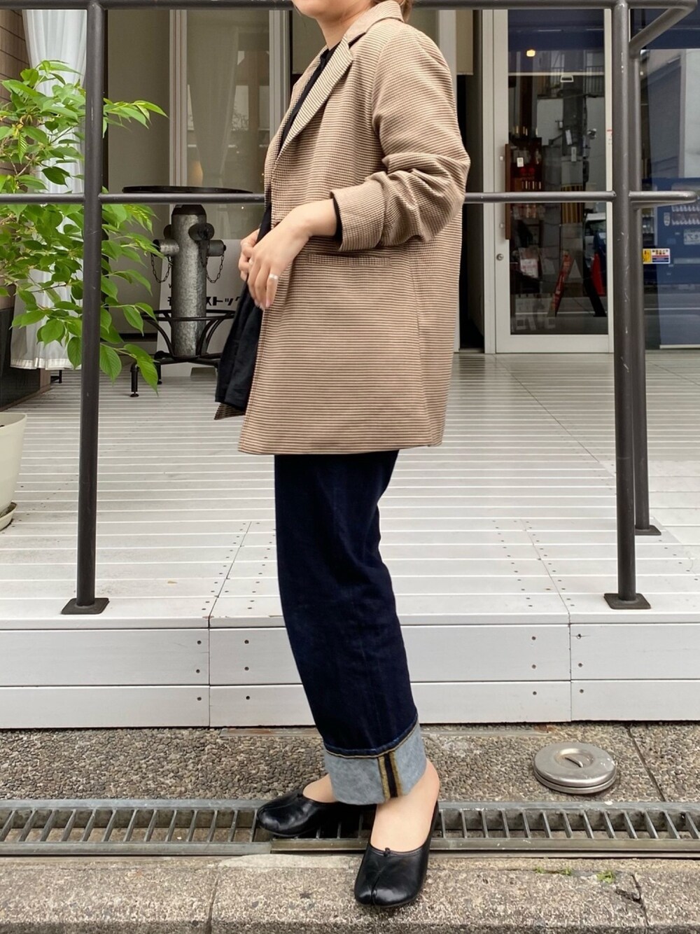 「SPINNSのアイテム（ジャケット/アウター、その他）」を使った、てちさん（レディース・152cm）の春コーディネートの1枚目の写真