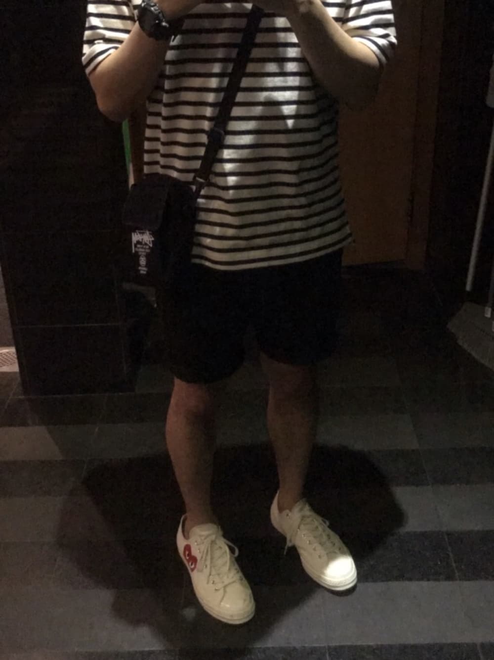 「stripes、black and white、Cross Body Bag、stussy、MUJI、CASIO、gshock、COMME des GARCONS、converse、TOPMAN」｜「Mujiのアイテム（Tシャツ/カットソー、その他）」を使った、Kevin Tanさん（メンズ・165cm）の夏コーディネートの1枚目の写真