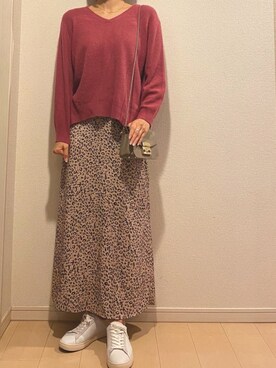 スカート ベージュ系 を使った ピンクニット の人気ファッションコーディネート Wear