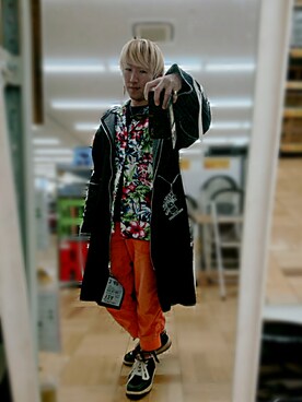 黒 オレンジ のメンズ人気ファッションコーディネート Wear