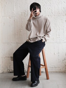 「THE CASUAL（カジュアル）のTRストレッチ タックルーズ ワイドテーパード スラックスパンツ（スラックス）」を使った、やそさん（メンズ・181cm）の冬コーディネート