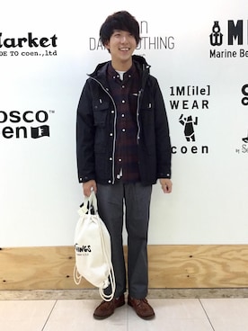 「coenスタッフスタイリング」｜「アイテム（マウンテンパーカー）」を使った、coen わきやまさん（メンズ・173cm）の秋コーディネート