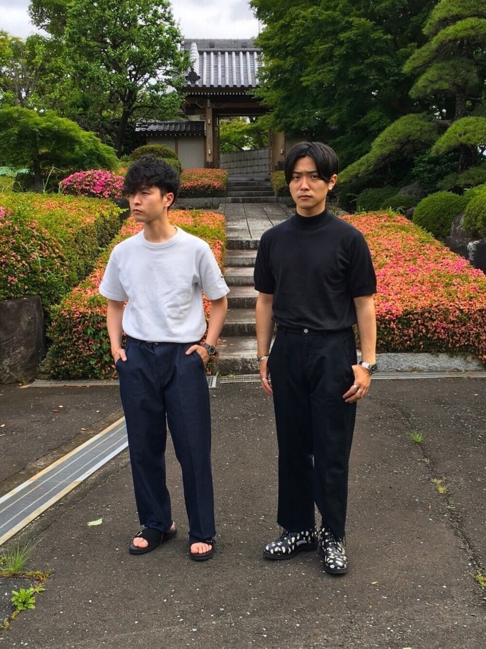 「シンプルコーデ、夏コーデ、大人コーデ、オトナカジュアル、休日スタイル、ブラック、ハイウエスト、モード、ootd、ブラックコーデ」｜「Paul Smith COLLECTIONのアイテム（ブーツ、ブラック系）」を使った、こどおじブラザーズさん（メンズ・165cm）の夏コーディネートの1枚目の写真