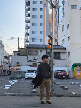 「茶色」｜「アイテム（トレンチコート）」を使った、みさきさん（メンズ・164cm）の冬コーディネート