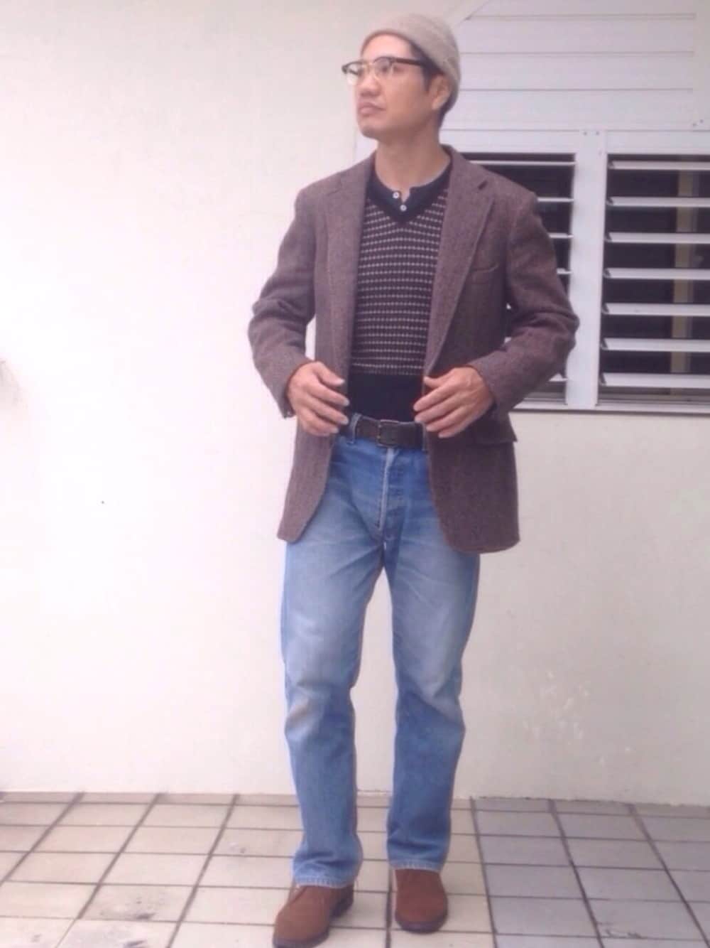 「POLO、BROOKS BROTHERS、ツイードジャケット、ニットキャップ、THE UNION、THE COLOR、ニットベスト、levis 501、Alfred Sargent、チャッカブーツ」｜「Alfred SargentのALFRED SARGENT ‘Bexhill’（ブーツ、ブラウン系）」を使った、ORTHさん（メンズ・170cm）の春コーディネートの1枚目の写真