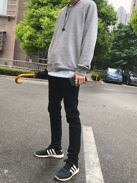 「日常」｜「アイテム（アクセサリー）」を使った、Shawnさん（メンズ・186cm）の春コーディネート