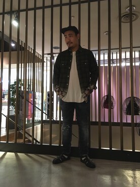 「MONKEY TIME（モンキータイム）のアイテム（トップス）」を使った、83さん（メンズ・171cm）の秋コーディネート