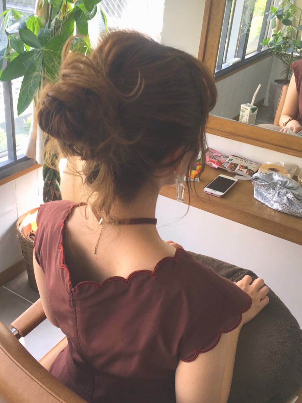 「秋コーデ、シンプルコーデ、大人カジュアル、オトナ女子、秋色、hair、ヘアアレンジ」｜「THE SHINZONEのスカラップワンピース（ワンピース、ブラウン系）」を使った、みさん（レディース・154cm）の秋コーディネートの1枚目の写真