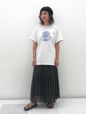 「Teva（テバ）の【別注】＜TEVA（テバ）＞∴パイソンプリント ミッドフォーム ユニバーサル MIDFORM UNIVERSAL（サンダル、グレー系）」を使った、Seina Yamanamiさん（レディース・162cm）の夏コーディネート