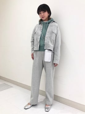 「BEAUTY&YOUTH UNITED ARROWS（ビューティーアンドユースユナイテッドアローズ）のBY∴ TRADITIONAL エコデニムワイドテーパードパンツ（デニムパンツ）」を使った、Seina Yamanamiさん（レディース・162cm）の冬コーディネート