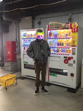 「シュプリーム」｜「アイテム（MA-1）」を使った、ジェイソン尾妻さん（メンズ・179cm）の冬コーディネート