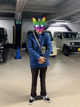 「アイテム（ニットキャップ/ビーニー、ブルー系）」を使った、ジェイソン尾妻さん（メンズ・179cm）の秋コーディネート