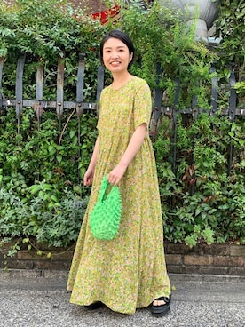 「アイテム（ハンドバッグ、グリーン系）」を使った、oomoriさん（レディース・160cm）の春コーディネート