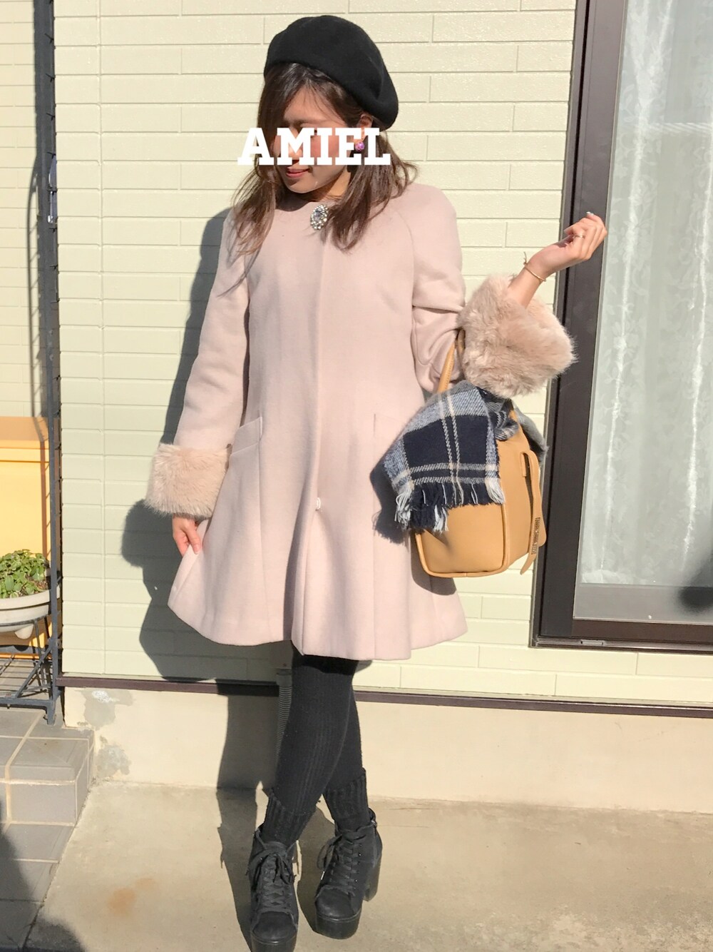 【SNIDEL】スナイデル ノーカラーコート ポイントビジュー Ｓサイズ SNIDEL - snidel ポイントビジューノーカラーコートの通販 by