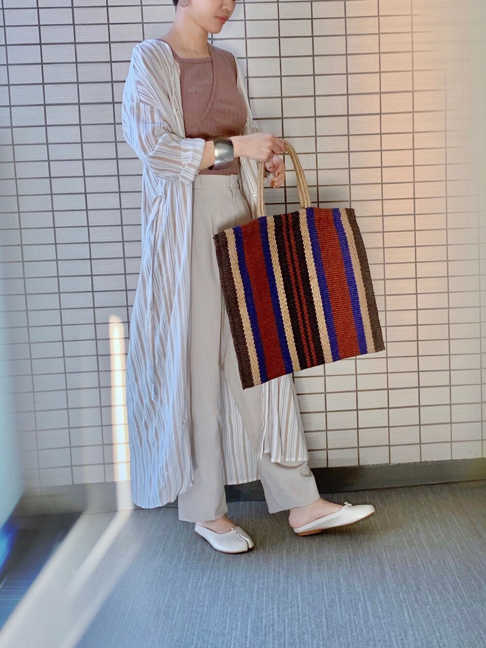 「カジュアル、夏、ゆるコーデ、プチプラ、キレイめ、ショートヘア、ベージュコーデ、きれいめカジュアル、低身長、ノースリーブ」｜「GRLのアイテム（トップス、ブラウン系）」を使った、るうさん（レディース・157cm）の夏コーディネートの1枚目の写真