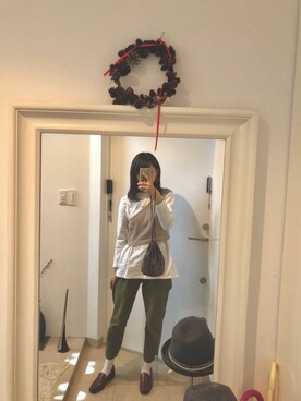 「BURBERRY（バーバリー）のアイテム（ローファー）」を使った、はんみさん（レディース・157cm）の秋コーディネート
