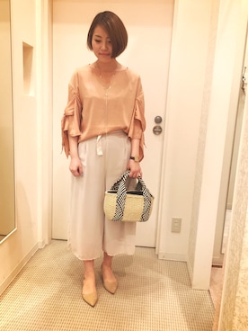 「アイテム（シャツ/ブラウス、ピンク系）」を使った、あいさん（レディース・162cm）の春コーディネート