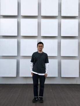 「plain-me（プレインミー）のアイテム（Tシャツ/カットソー）」を使った、EvanChenさん（メンズ・172cm）の冬コーディネート