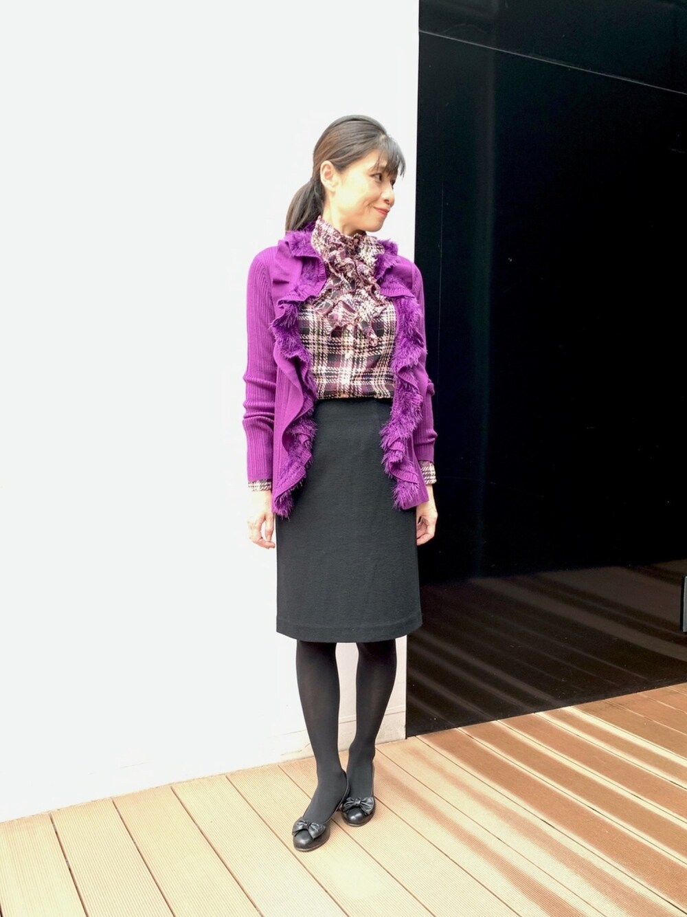 「秋色、フリル、ナラカミーチェ」｜「NARACAMICIEのアイテム（スカート、ブラック系）」を使った、yukki77さん（レディース・158cm）の秋コーディネートの1枚目の写真