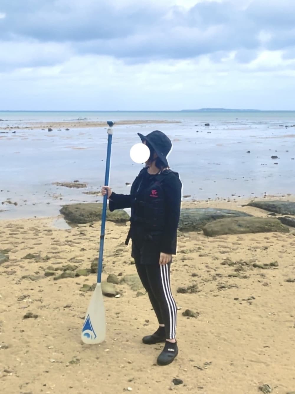 「リゾートスタイル、沖縄、sup、サップ、マリンスポーツ、バケットハット、NIKE、ナイキ、ラッシュガード、水着」｜「SHOPLISTのアイテム（水着、ブラック系）」を使った、みいちゃんさん（レディース・158cm）の秋コーディネートの1枚目の写真