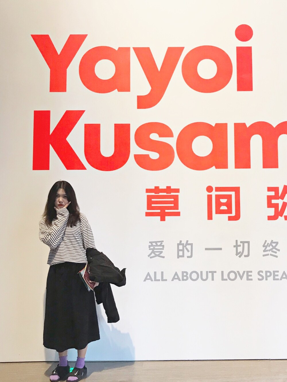 「看展穿搭」｜「JNBYのアイテム（Tシャツ/カットソー、ホワイト系）」を使った、1000000000Cさん（レディース・161cm）の春コーディネートの1枚目の写真