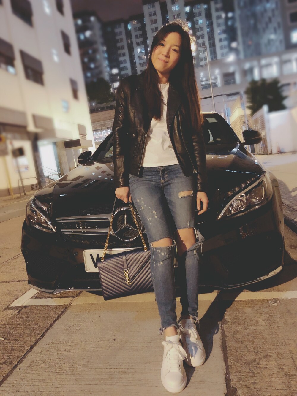 「ZARAのアイテム（デニムパンツ、ブルー系）」を使った、Marcus駱さん（レディース・168cm）の春コーディネートの1枚目の写真