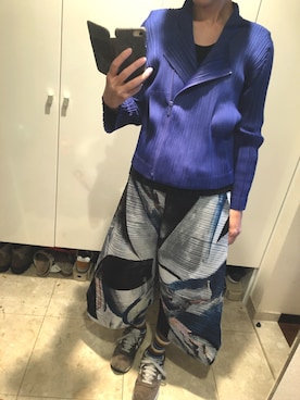 「PLEATS PLEASE（プリーツプリーズ）のアイテム（ジャケット/アウター）」を使った、popotanさん（レディース・162cm）の冬コーディネート