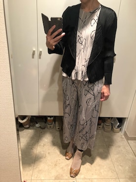 「PLEATS PLEASE（プリーツプリーズ）のアイテム（ジャケット/アウター）」を使った、popotanさん（レディース・162cm）の春コーディネート