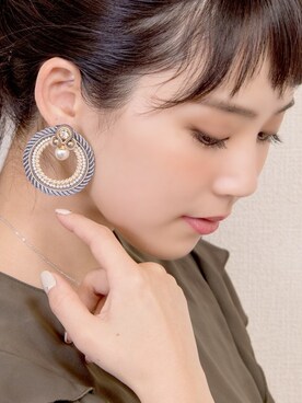 「florist（フローリスト）のアイテム（ピアス（両耳用））」を使った、FLORIST(フローリスト)さん（レディース・156cm）の冬コーディネート