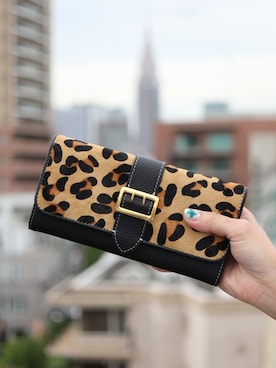 「アイテム（財布）」を使った、FLORIST(フローリスト)さん（レディース・156cm）の春コーディネート