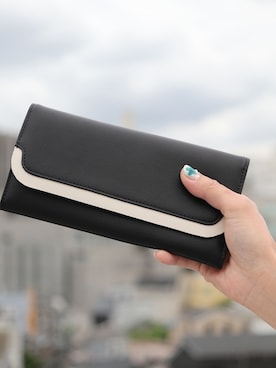 「アイテム（財布）」を使った、FLORIST(フローリスト)さん（レディース・156cm）の春コーディネート