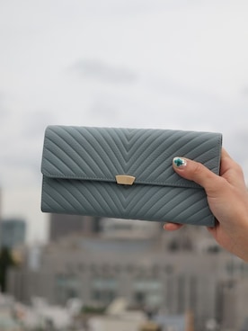 「アイテム（財布）」を使った、FLORIST(フローリスト)さん（レディース・156cm）の春コーディネート