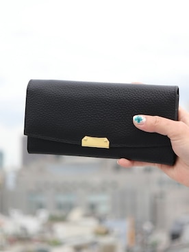 「アイテム（財布）」を使った、FLORIST(フローリスト)さん（レディース・156cm）の春コーディネート