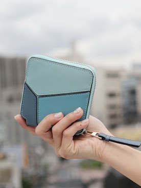 「アイテム（財布）」を使った、FLORIST(フローリスト)さん（レディース・156cm）の春コーディネート