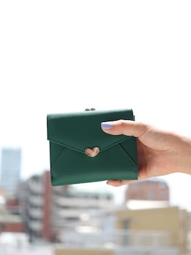 「アイテム（財布）」を使った、FLORIST(フローリスト)さん（レディース・156cm）の春コーディネート