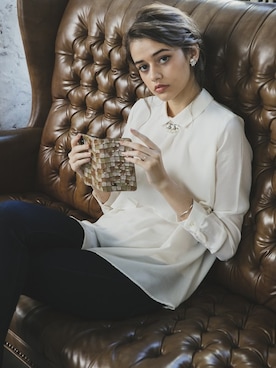 「アイテム（スマホケース/カバー）」を使った、FLORIST(フローリスト)さん（レディース・170cm）の秋コーディネート