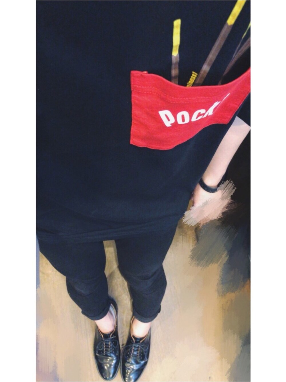 「カジュアルコーデ、オーバーサイズ、オールブラック、黒スキニー、Pocky、UNIQLO、グローバルワーク(GLOBAL WORK)」｜「UNIQLOのThe BrandsグラフィックT（ポッキー・半袖）（Tシャツ/カットソー、ブラック系）」を使った、yoma.さん（メンズ・168cm）の夏コーディネートの1枚目の写真
