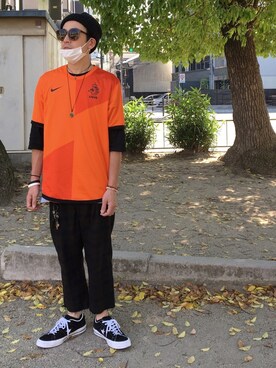 オレンジ系のアイテムを使った サッカーユニフォーム のメンズ人気ファッションコーディネート Wear