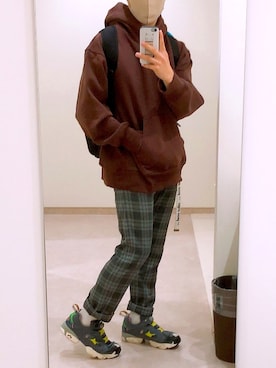 「アイテム（パーカー、ブラウン系）」を使った、Na.2さん（メンズ・170cm）の秋コーディネート