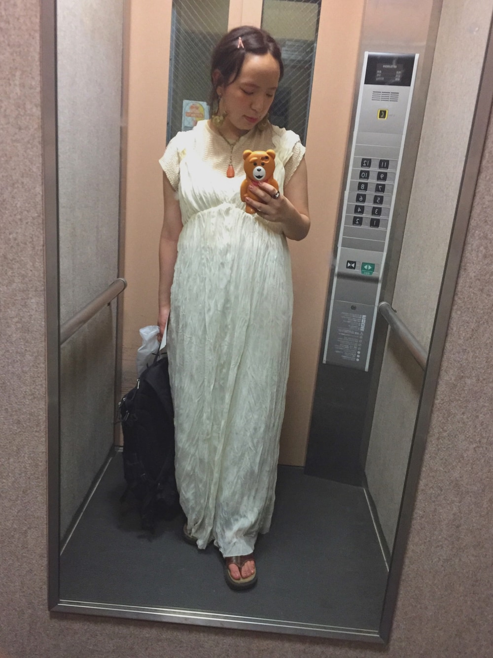 「シンプル、夏コーデ、白ワンピース、vintage、used、KINJI、ワントーンコーデ、古着、古着女子」｜「kinjiのアイテム（ワンピース、ホワイト系）」を使った、わさん（レディース・156cm）の夏コーディネートの1枚目の写真